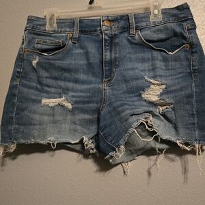 EUC UNIVERSAL THREAD SIZE 12/31 DISTRESSED BLUE JEAN SHORTS